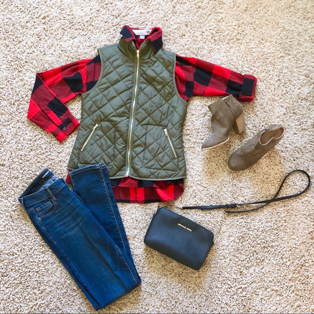Olive Old Navy quilted vest